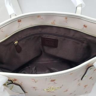 【新品・新作】大人可愛い♪COACHコーチトートバッグ小花柄の画像