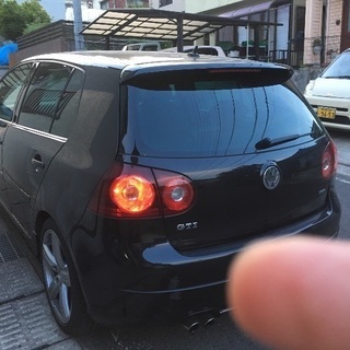 ゴルフ5 GTI    ピレリの画像