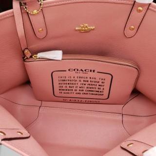 【新品未使用】ｵﾄﾅｶﾜｲｲCOACH コーチ トートバッグ リバーシブル 花柄の画像