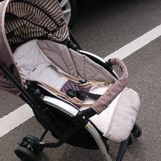 ☆コンビベビーカー☆ ディアクラッセFE-500 シャトーグレー