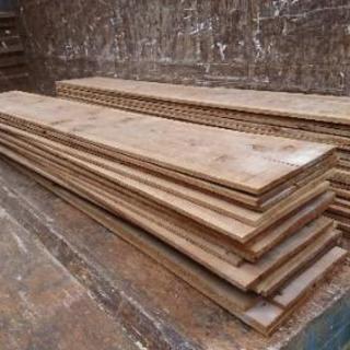 古材　杉板 180cm 在庫多数 リノベーション
 DIY 床材 壁材 板材  アンティーク 棚板 木材　リメイク　足場板　差し板　焚き付けの画像