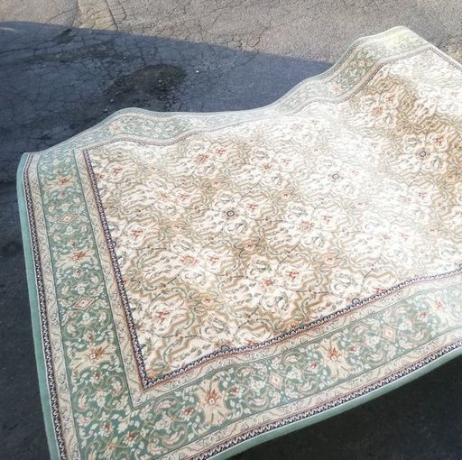 今だけチャンス！「ジモティー」見たよ！で通常特価43,978円より10,000円引きの33,978円!＆配達無料！（札幌市内）　ベルギー製 絨毯 240×240cm カーペット ヒートセットポロプロピレン100％ リビング 応接 正方形