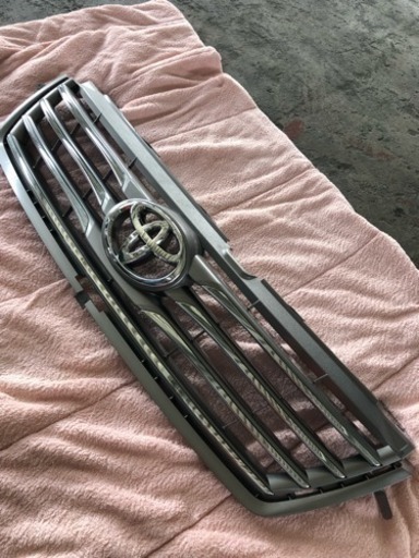 トヨタ ヴァンガード グリル 純正 新車外し