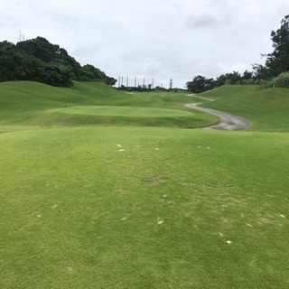 ゴルフ好き集まれ 宜野座カントリーで働きませんかの画像