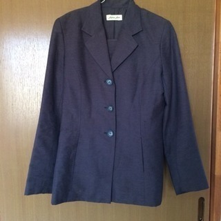 スーツ３点セットの画像