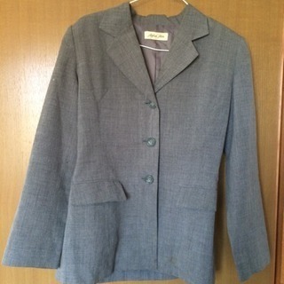 スーツ3点セットの画像