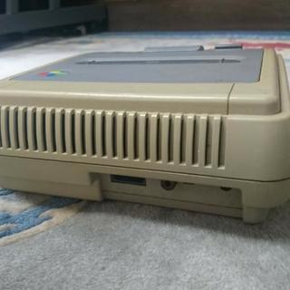 Nintendoスーパーファミコン本体のみの画像