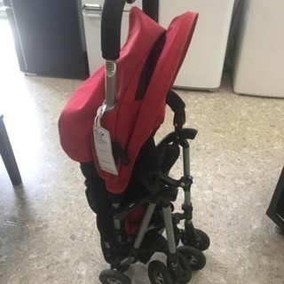 ベビーカー 赤