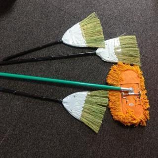 座敷ほうきとモップセットです。