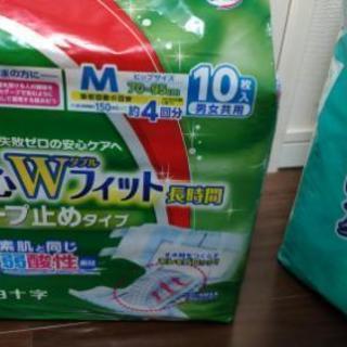 成人用紙パンツ　開封済み　の画像