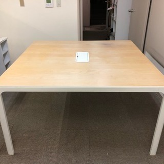 IKEA BEKANT テーブル ミーティング 会議