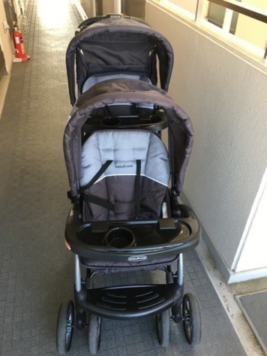 2人乗りベビーカー シットアンドスタンドダブル