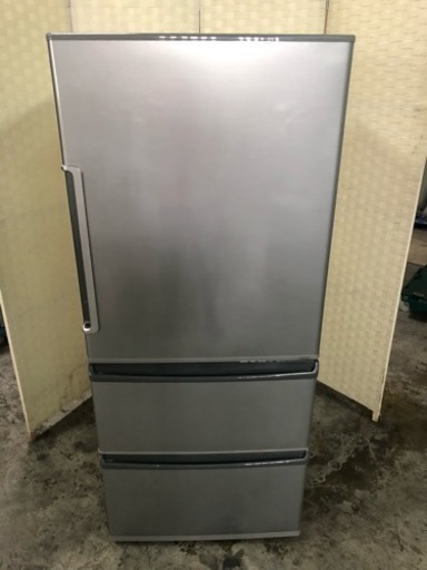 値下げ‼️高年式・美品・3ドア冷蔵庫✨