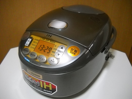 美品　象印　IH炊飯ジャー　炊飯器【5.5合炊き】極め炊き NP-VB10