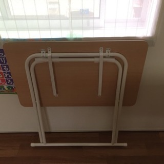 折りたたみテーブル 様々な用途に