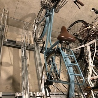 ブルーの自転車の画像
