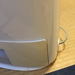 これからのジメジメ梅雨に使用  除湿機の画像