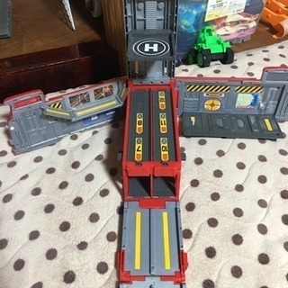 トミカ カーズ レスキューゴー!ゴー! 緊急変身!レッドの画像