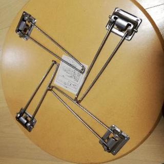 【値下げしました】丸テーブルの画像