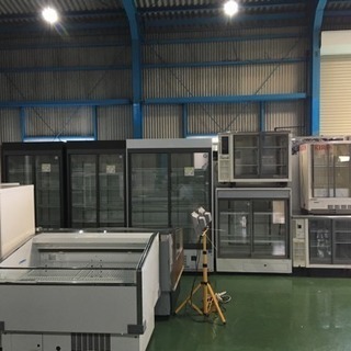 ☆機械、自動車好きな方必見☆業務用冷蔵庫の清掃整備、撮影☆の画像