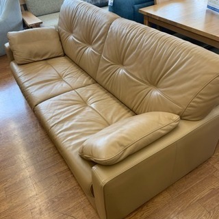 軽トラック貸出無料！！karimoku 2人がけソファー
