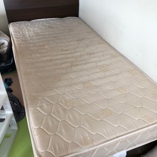 シングルベッド