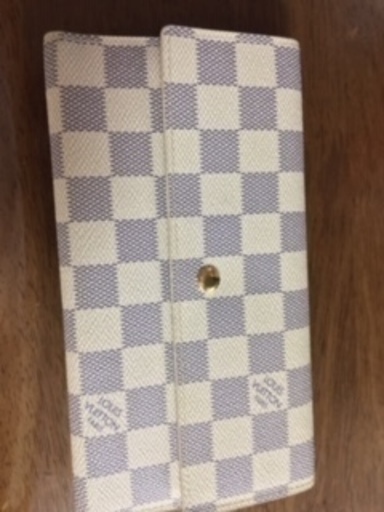 ルイヴィトン三つ折長財布 ダミエ・アズール　　　 値下します。15,000でどうですか。