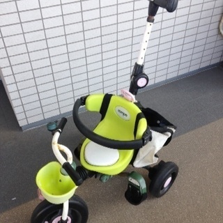 手押し三輪車