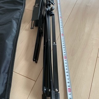 【ほぼ新品】折り畳み式の譜面立ての画像