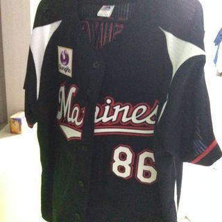 千葉ロッテマリーンズ　黒ユニ　86ボルシンガー投手