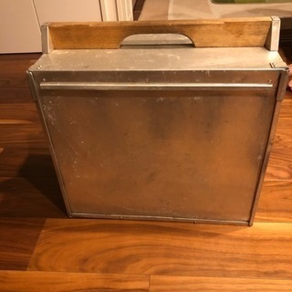 こちらの商品は「中古品」です。 新品とは異なり、通常使用に伴う小傷などが見られることを予めご承知おきくださいませ。 新品同様のお品をお探しの方や神経質な方は、入札をご遠慮くださいますようお願いいたします。  個々の傷・汚れにつきましては、画像を参考にご判断いただき、不明点がございましたら入札前に遠慮なくご質問くださいませ。 なお、画像はスマホの小さな画面ではなくパソコンの大きな画面でご確認いただきますようお願い申し上げます。の画像