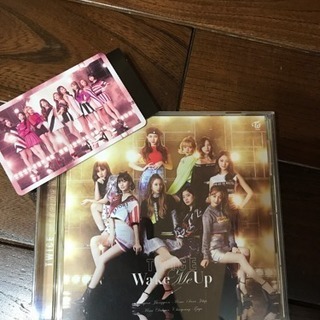 TWICE WakeMeUp 通常盤  （ハズレトレカ付き）