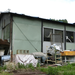 中古プレハブ倉庫、空き地有効活用について。
