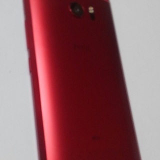 美品　HTC10（HTV32）カメリアレッド【SIMフリー】の画像
