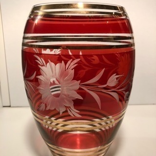 ボヘミアングラスの花瓶