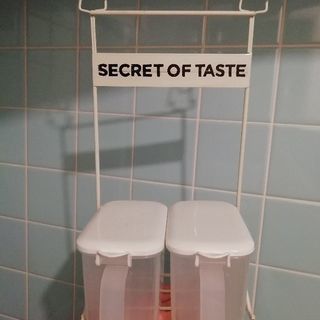 小さめ調味料入れ あげます。