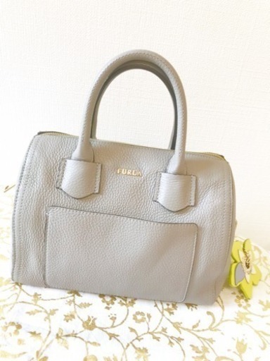 フルラ  バック