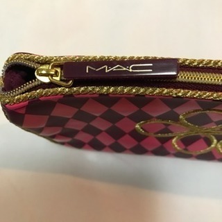 化粧品 MACの ポーチの画像