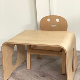 バラ売り可 キコリのイス2脚とテーブルの画像