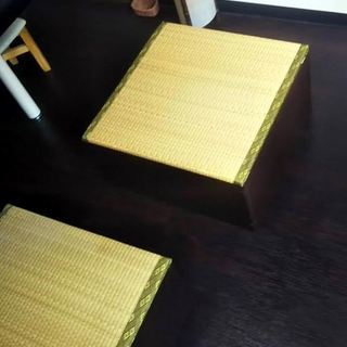 畳仕様の腰掛　無料の画像