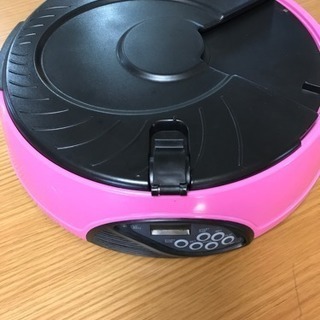 自動  給餌器　破損ありますが、使用可能です。お譲りします。