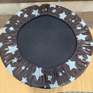 星が絵かれたトランポリン★彡 ホワイト ブラウン ブラック 1点 105×105×厚さ21.5cm JM3672)【取りに来られる方限定】の画像