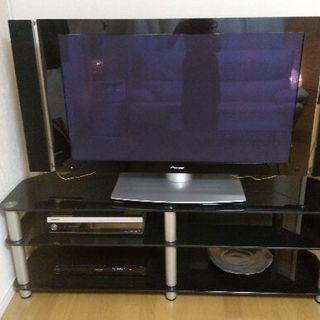 テレビ、テレビ台