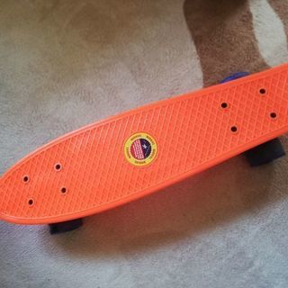 スケボー　人気のカラー　オレンジ　2回使用