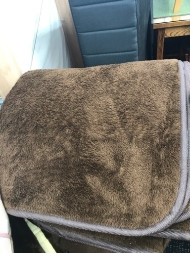 茶色いもこもこカーペット