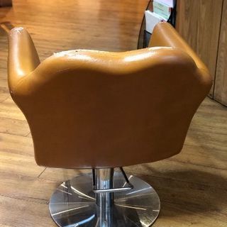 カットチェアの画像