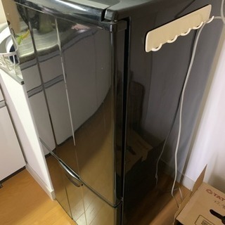 取引中 (5/23まで) Haier 冷凍冷蔵庫 138L 保冷枕、製氷皿付き JR-NF140C の画像