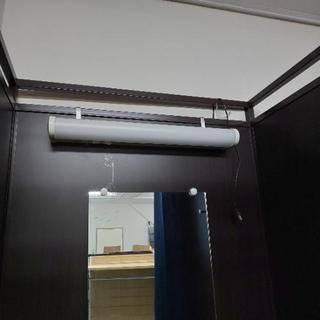 (無料)試着室、鏡、照明、カーテン付の画像