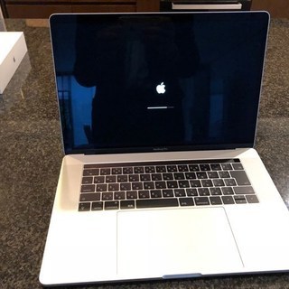 ★MacBook Pro 15.4インチ クアッドコアi7 スペ...