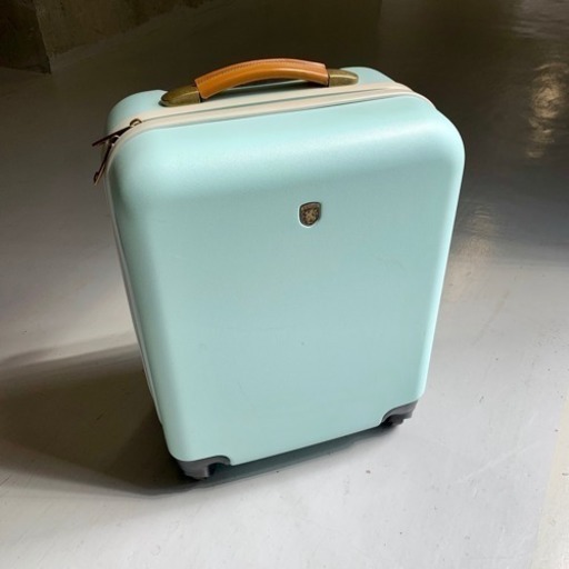 美品！スーツケース、BRUNO、35リットル、TSAロック、ライトブルー